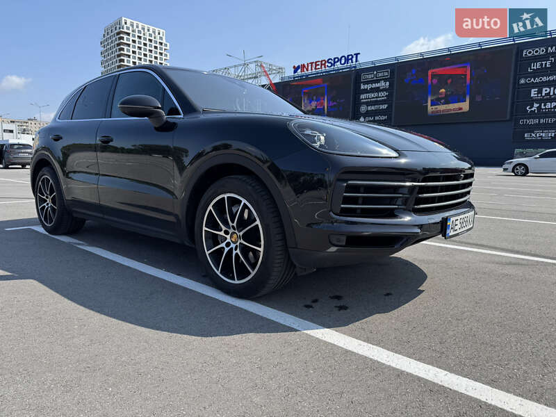 Внедорожник / Кроссовер Porsche Cayenne 2018 в Киеве