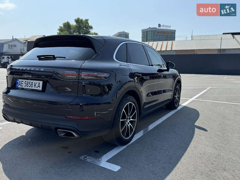 Внедорожник / Кроссовер Porsche Cayenne 2018 в Киеве