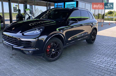 Внедорожник / Кроссовер Porsche Cayenne 2017 в Умани