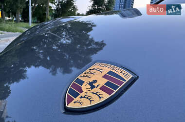 Внедорожник / Кроссовер Porsche Cayenne 2012 в 