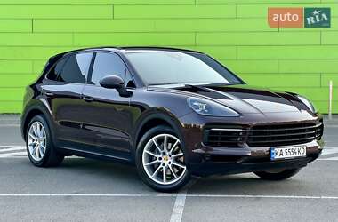 Внедорожник / Кроссовер Porsche Cayenne 2018 в 