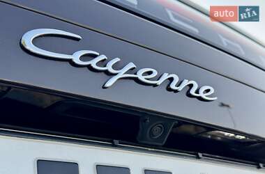 Внедорожник / Кроссовер Porsche Cayenne 2018 в 