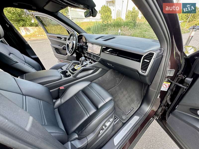 Позашляховик / Кросовер Porsche Cayenne 2018 в Києві