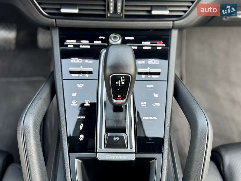 Позашляховик / Кросовер Porsche Cayenne 2018 в Києві