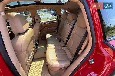 Внедорожник / Кроссовер Porsche Cayenne 2013 в 