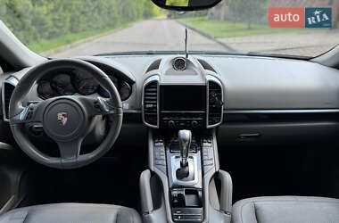Внедорожник / Кроссовер Porsche Cayenne 2013 в 