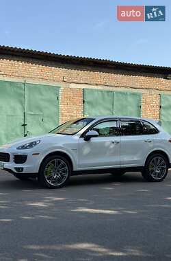 Внедорожник / Кроссовер Porsche Cayenne 2017 в Черкассах