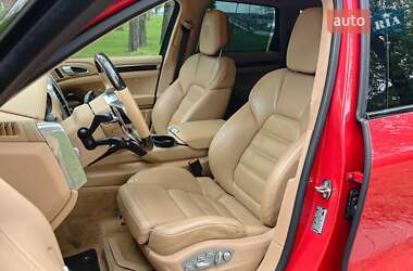 Внедорожник / Кроссовер Porsche Cayenne 2015 в 
