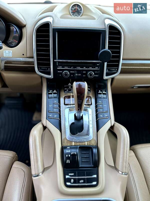 Внедорожник / Кроссовер Porsche Cayenne 2012 в Одессе фото 23 Внедорожник / Кроссовер Porsche Cayenne 2012 в Одессе
