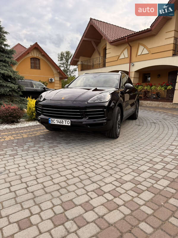 Внедорожник / Кроссовер Porsche Cayenne 2020 в 