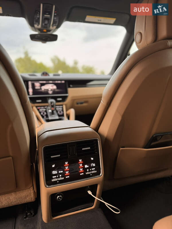 Позашляховик / Кросовер Porsche Cayenne 2020 в Львові фото 29 Позашляховик / Кросовер Porsche Cayenne 2020 в Львові