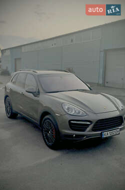 Внедорожник / Кроссовер Porsche Cayenne 2010 в 
