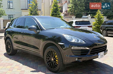 Внедорожник / Кроссовер Porsche Cayenne 2010 в 