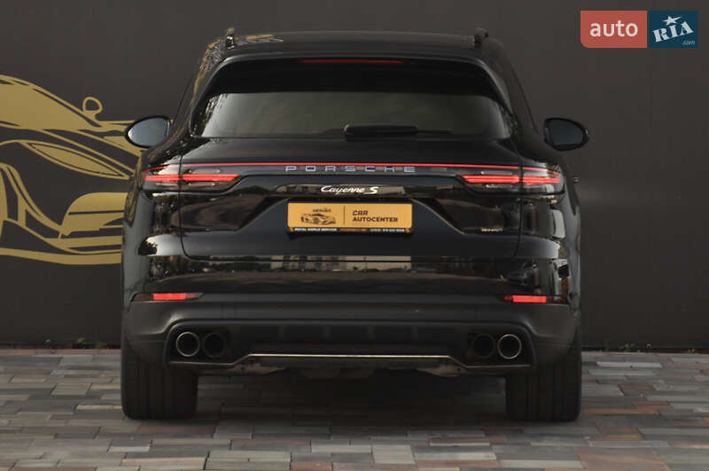 Внедорожник / Кроссовер Porsche Cayenne 2018 в Киеве