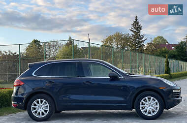 Позашляховик / Кросовер Porsche Cayenne 2012 в 