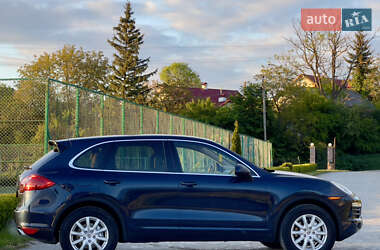 Позашляховик / Кросовер Porsche Cayenne 2012 в 