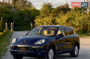 Позашляховик / Кросовер Porsche Cayenne 2012 в 