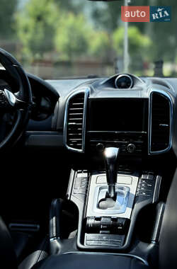 Позашляховик / Кросовер Porsche Cayenne 2010 в 