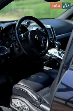 Позашляховик / Кросовер Porsche Cayenne 2010 в 