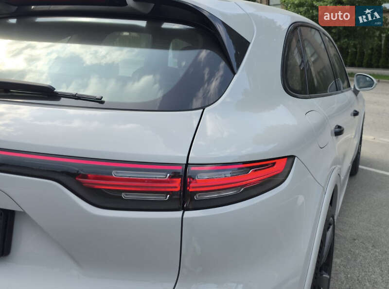 Позашляховик / Кросовер Porsche Cayenne 2022 в Києві