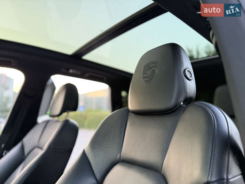Позашляховик / Кросовер Porsche Cayenne 2017 в Києві