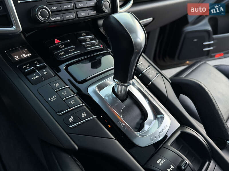 Позашляховик / Кросовер Porsche Cayenne 2017 в Києві
