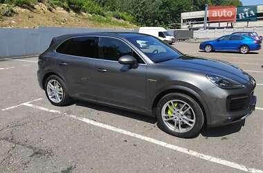 Внедорожник / Кроссовер Porsche Cayenne 2019 в 