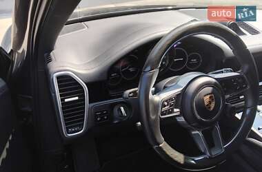 Внедорожник / Кроссовер Porsche Cayenne 2019 в 