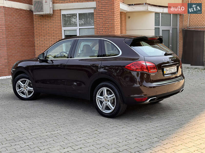 Внедорожник / Кроссовер Porsche Cayenne 2013 в Одессе
