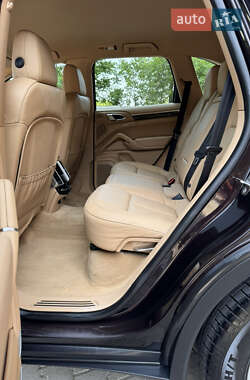 Внедорожник / Кроссовер Porsche Cayenne 2013 в 
