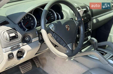 Внедорожник / Кроссовер Porsche Cayenne 2005 в 
