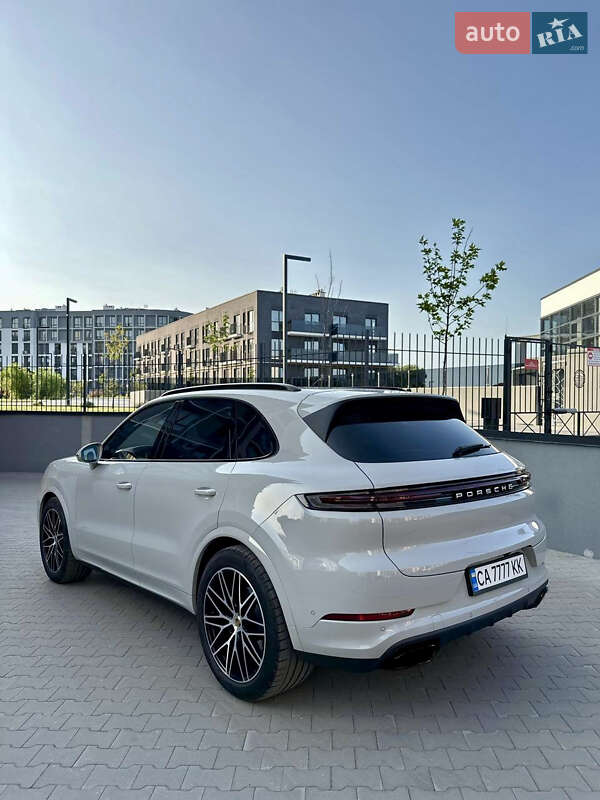 Позашляховик / Кросовер Porsche Cayenne 2023 в Черкасах