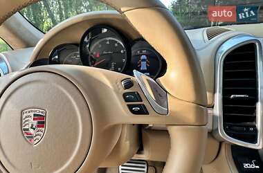 Позашляховик / Кросовер Porsche Cayenne 2010 в 
