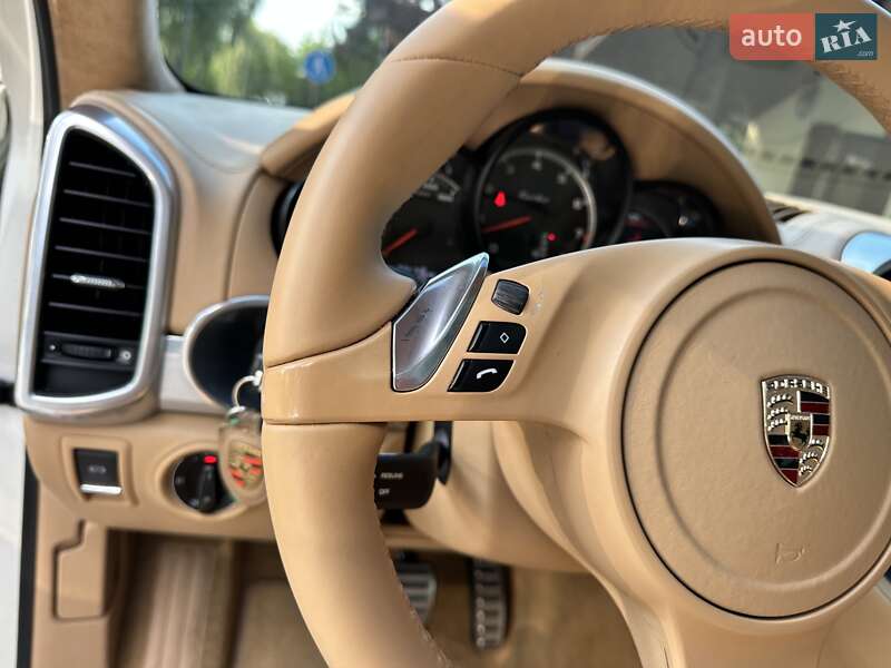 Внедорожник / Кроссовер Porsche Cayenne 2010 в Киеве