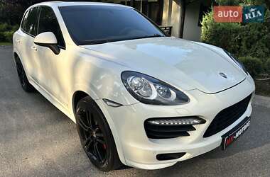 Позашляховик / Кросовер Porsche Cayenne 2010 в Києві