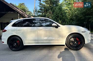 Позашляховик / Кросовер Porsche Cayenne 2010 в 