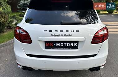 Позашляховик / Кросовер Porsche Cayenne 2010 в 
