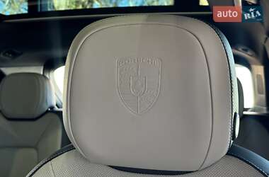 Внедорожник / Кроссовер Porsche Cayenne 2024 в 