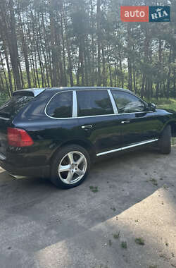 Внедорожник / Кроссовер Porsche Cayenne 2004 в 