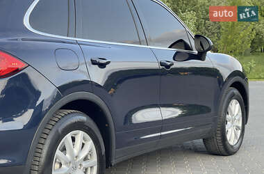 Внедорожник / Кроссовер Porsche Cayenne 2012 в 