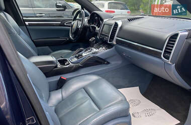 Позашляховик / Кросовер Porsche Cayenne 2012 в 