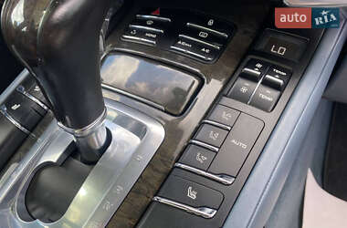 Позашляховик / Кросовер Porsche Cayenne 2012 в 