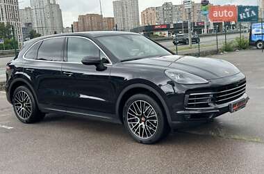 Внедорожник / Кроссовер Porsche Cayenne 2018 в 