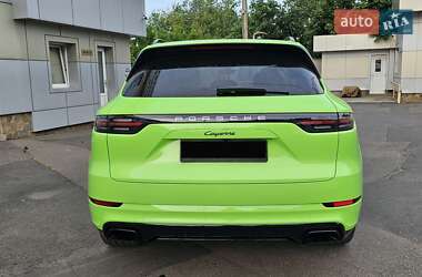 Внедорожник / Кроссовер Porsche Cayenne 2019 в 