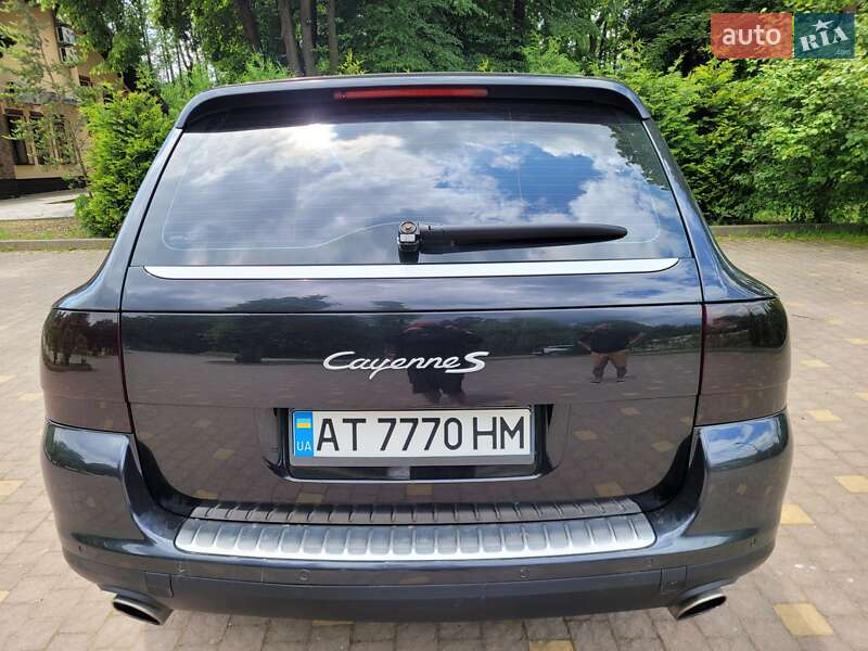 Позашляховик / Кросовер Porsche Cayenne 2004 в Долині