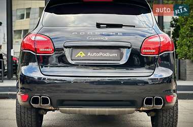 Внедорожник / Кроссовер Porsche Cayenne 2013 в 