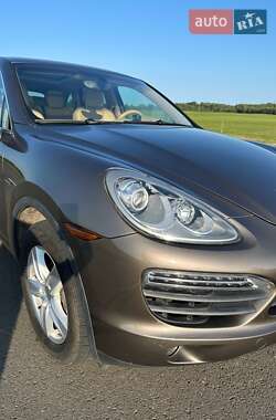 Внедорожник / Кроссовер Porsche Cayenne 2014 в 