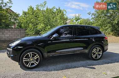 Внедорожник / Кроссовер Porsche Cayenne 2013 в 