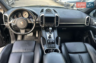 Внедорожник / Кроссовер Porsche Cayenne 2011 в 