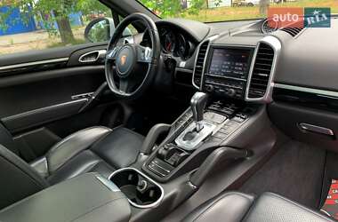 Позашляховик / Кросовер Porsche Cayenne 2014 в 